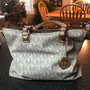 Michael Kors purse